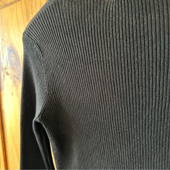 U2B Black Long Sleeve V Neck Sweater Fitted Ribbed Knit Top - Large - Picture 3 of 11